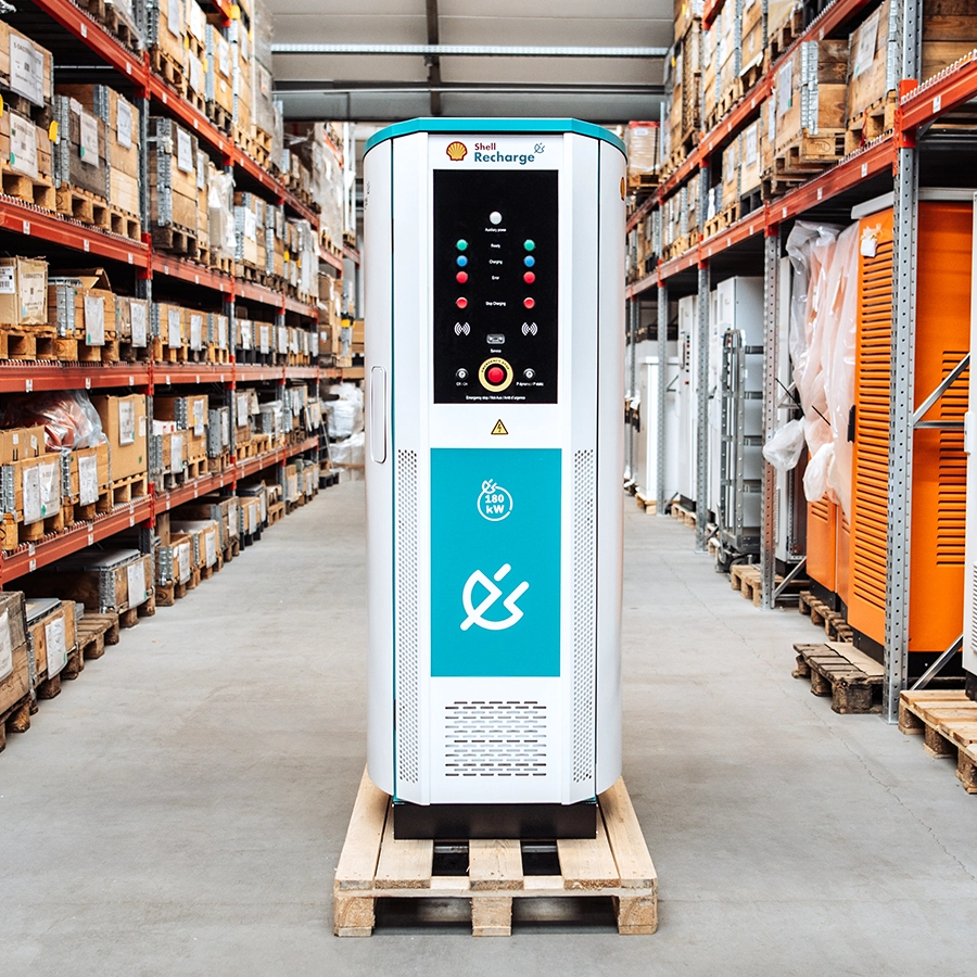 Front view of the Flex180 DC charging station on a pallet in warehouse environment