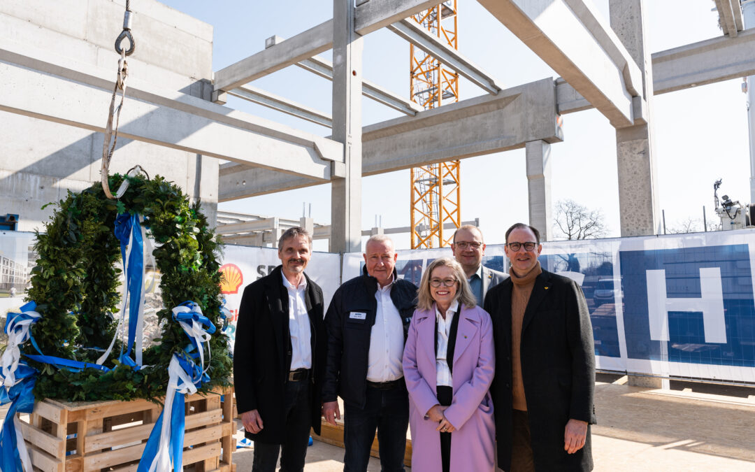 Project Milestone: Topping-out ceremony for the new BVG Bus Depot at Säntisstraße