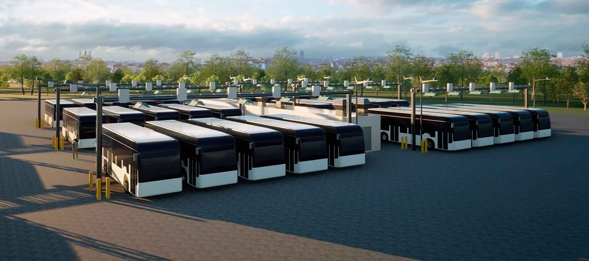 3D-Rendering eines E-Bus-Depots mit mehreren Außenladestationen, umgeben von Bäumen und einer Stadtsilhouette im Hintergrund.
